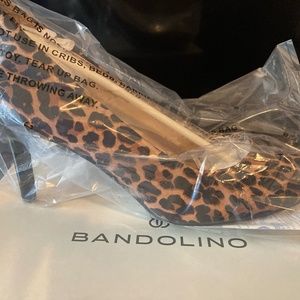 NWT - Bandilino Leopard Print Heels Size 9.5 - New in Box Never Worn